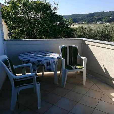Irena - 100 M From Sea Apartment
