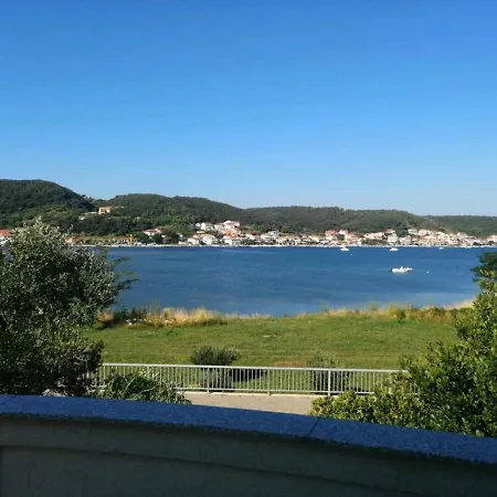 Apartment Irena - 100 M From Sea *