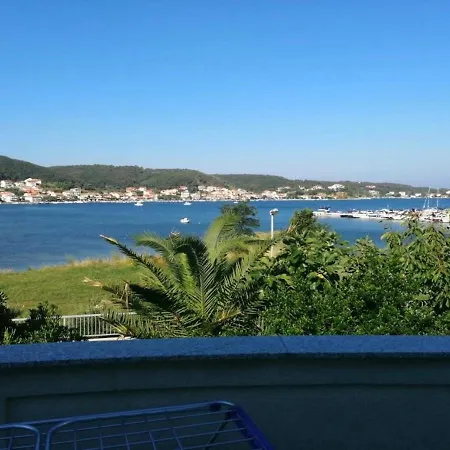 Apartment Irena - 100 M From Sea *