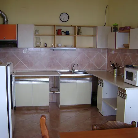 Irena - 100 M From Sea Apartment